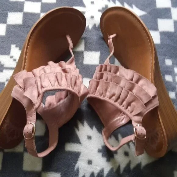 Fergalicious by Fergie Mauve Swindle Wedge Flip Flop Sandals Size 12 - Picture 8 of 12